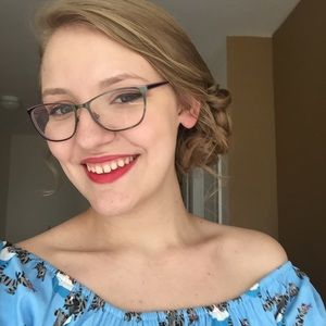 Meet your Posher, Charlotte